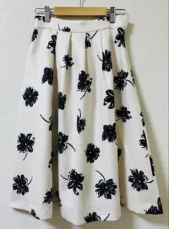 index 花柄　フレアスカート　Ꮇ