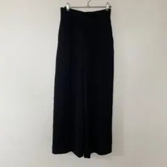 UNIQLO タックワイドパンツ