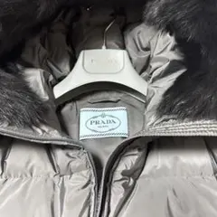美品　プラダ　ロング　ダウンコート42サイズ　ハンガー付き
