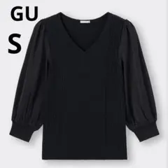 美品 GU S サテンスリーブ 七分袖 Vネック　サマーニット 薄手 異素材のサムネイル