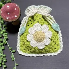 かぎ針編みポーチ　ハンドメイド　巾着ポーチ　花モチーフポーチ