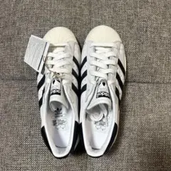 半額以下です！アディダス　スーパースター 82