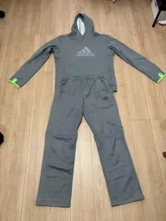adidas フード付きジャージ上下セット グレー