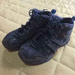 asics アシックス ゲルソノマ　ハイカット　ブラック　ミドルカット