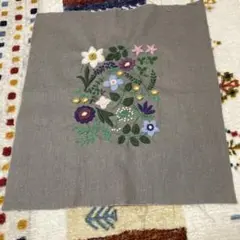 樋口愉美子さん図案の刺繍