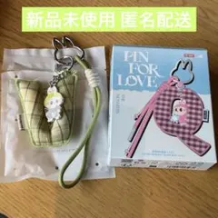 【V】ラブブ PIN FOR LOVE アルファベット イニシャル キーリング