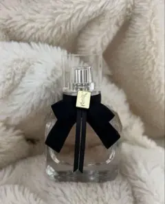 Yves Saint Laurent モンパリ30mlオーデパルファム