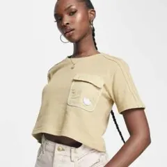 adidas レディース サイドライン ロゴ クロップド Tシャツ y2k