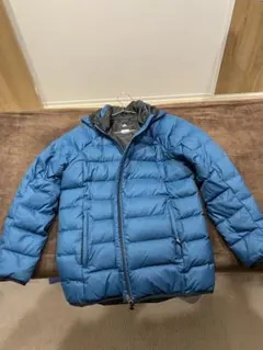 adidas フード付きダウンジャケット sサイズ 青