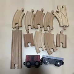 木製レールセットと貨車2両