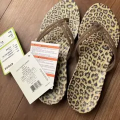 新品タグ付】crocs クロックス レオパード(ヒョウ柄)サンダル24cm