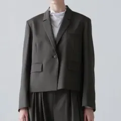 1134美品✨ イレーヴ ウールギャバジン ノースリーブジャケット 定価8万 1134美品✨ イレーヴ ウールギャバジン ノースリーブジャケット 定価8