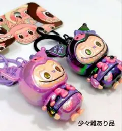 ✱少々難あり品　ラブブ　キーホルダー2個セット　ブラック＆パープル★匿名配送