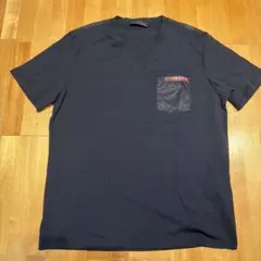 ［美品］PRADA Vネック Tシャツ Mサイズ ポケット付 黒色のサムネイル
