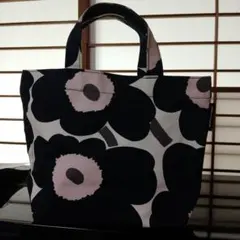 ラミネートトートバックあおりタイプ 白✖️黒系 - メルカリ