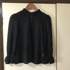 値下げしました☆ジーユー　GU  レースキャンディスリーブブラウス