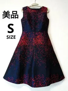 最終価格✨美品✨ワンピース フレア ノースリーブ 膝丈 衣装 パーティー