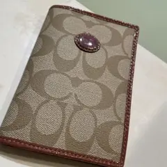 COACH パスポートケース F61403 ライトカーキ