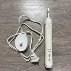 電動歯ブラシ ブラウンOral-B PRO2000 充電器 替ブラシ オーラルB