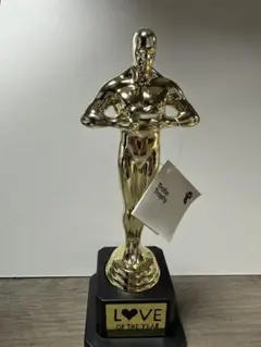 LOVE OF THE YEAR トロフィー