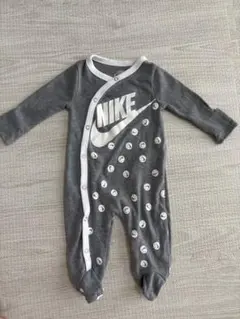 NIKE 足付きロンパースのサムネイル