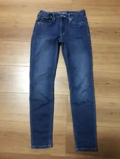 週末限定価格❣️H&M super stretch デニム140/9-10a