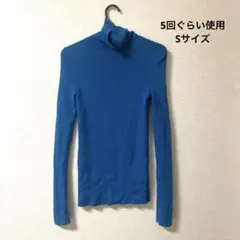 ユニクロ　UNIQLO 青 メリノリブタートルネックセーター Sサイズ