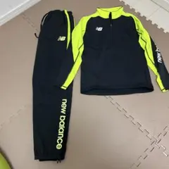 New Balance ジャージ 黒/蛍光イエロー