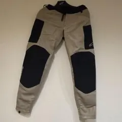 Alpinestarsパンツ プロテクター　未使用３点セット ショーツ 膝　肘 Alpinestarsパンツ プロテクター 未使用3点セット ショーツ 膝 肘 自転車