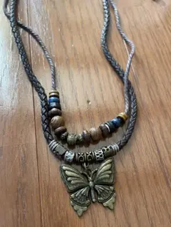 蝶 ネックレス