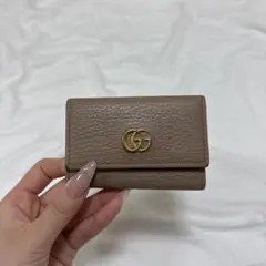 GUCCI ミニ財布 マーモント エンボスロゴ GG - メルカリ