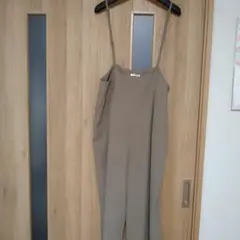 サロペット　カーキ