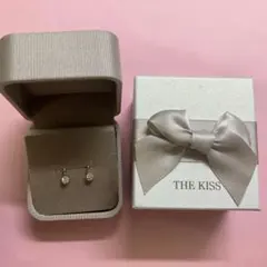 THE KISS ピアス 両耳用 ゴールドカラーのサムネイル