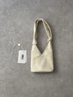 Item thumbnail for item a4724fec-a3a3-4d66-83b6-acb3a12201fd