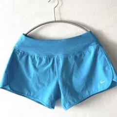 Nike 水色 ショートパンツ　M レディース