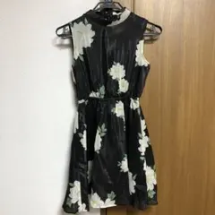 花柄ノースリーブワンピース（ビーラディエンス）