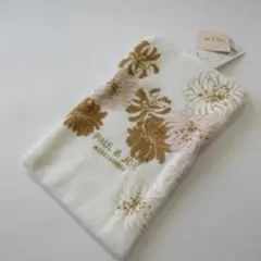 ポール＆ジョー ホワイトファスナー付きタオル / ペットボトルケース