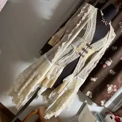 オッズアンジェロ　豪華金系レース ロングジャケットとロングベスト