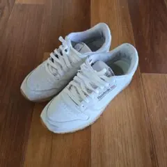 Reebok 　クラシックレザー　ホワイト スニーカー