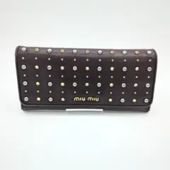 ミュウミュウ 長財布 スタッズ 革 カード 札入れ　レザー　miu miuのサムネイル