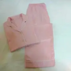 ★最終お値下げ☆未使用美品【GU】サテンレディースパジャマ　ピンクM