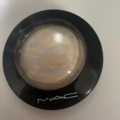 Item thumbnail for item 40f5542a-05f2-4f13-8724-78d1e1ab9d22