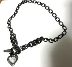 ジーナシスネックレス