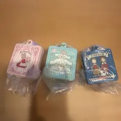 サンリオ　クッキー缶チャーム　シナモロール　マロンクリームザ　ボードビルデュオ