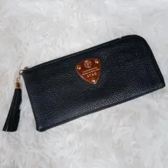 アタオ リモ ケリー　L字ファスナー　長財布 レザー ブラック　黒　タッセル アタオ リモ ケリー L字ファスナー 長財布 レザー ブラック 黒