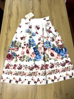 LD prime ♡♡フラワープリントスカート SS 新品未使用のサムネイル