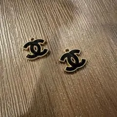 CHANEL CC ロゴチャーム　2セット　ゴールド✖️ブラック