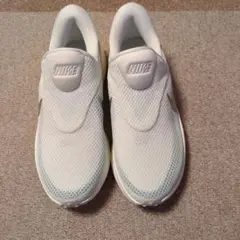Nike ウィメンズレボリューション8イージーオン
