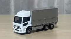 【カスタム】　トミカ　UDトラックス　クオン　ウイングトラック　カスタムのサムネイル