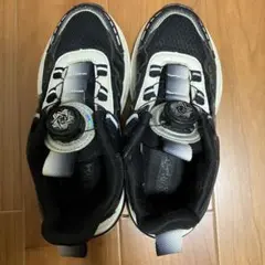 スニーカー